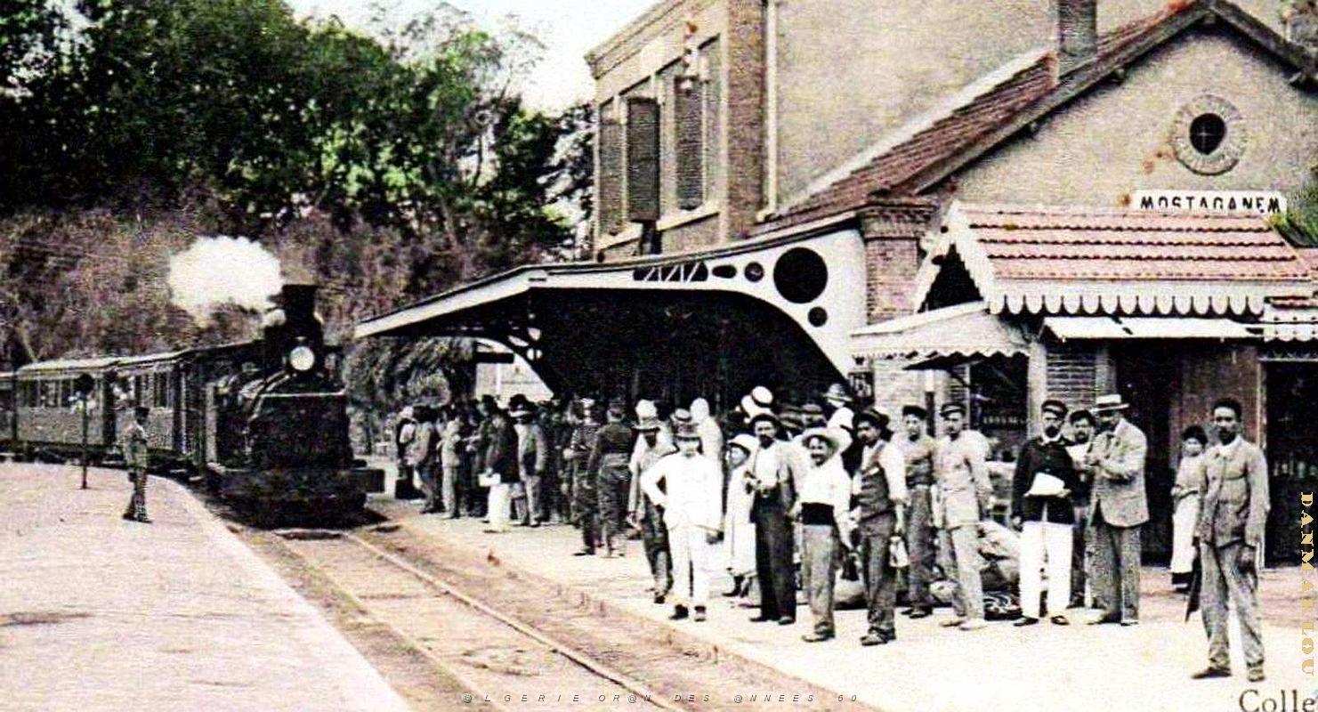 2592- Mostaganem - Gare - Arrivee d'un Train2.jpg